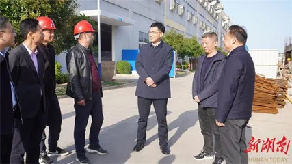 一个“龙头”昂起 一群企业奋起--澧县服装辅料产业集群观察